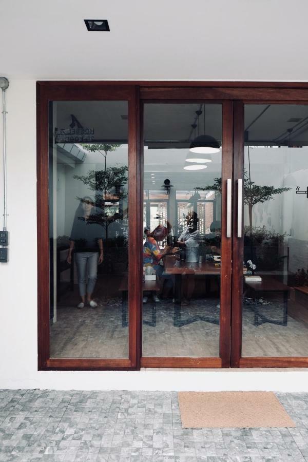 Slee Hostel Chiangmai (Adults Only) Chiang Mai Exterior foto