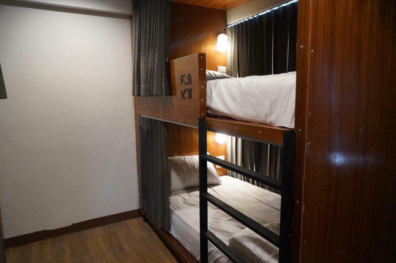 Slee Hostel Chiangmai (Adults Only) Chiang Mai Exterior foto
