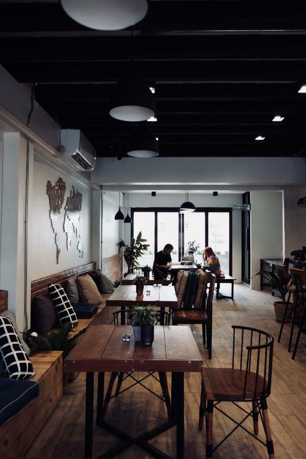 Slee Hostel Chiangmai (Adults Only) Chiang Mai Exterior foto
