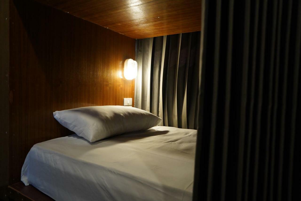 Slee Hostel Chiangmai (Adults Only) Chiang Mai Exterior foto